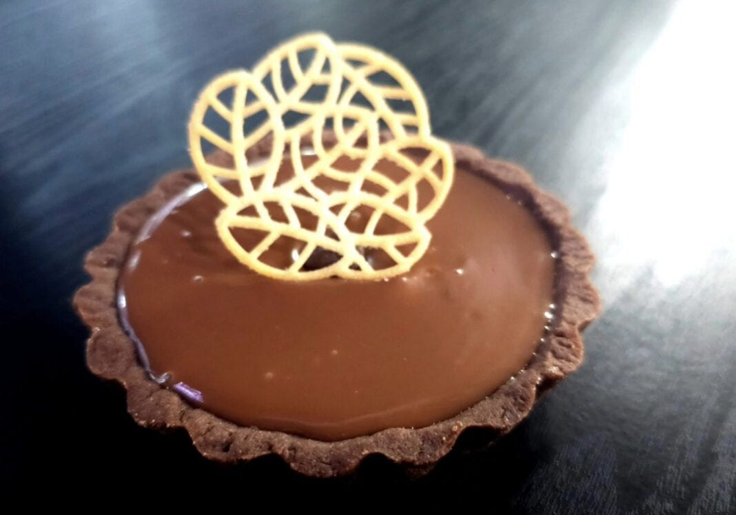 R + M Dessert Bar